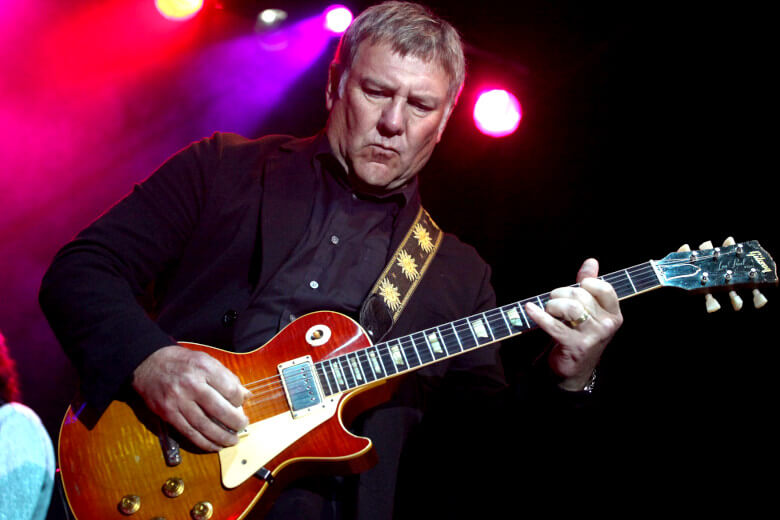 Alex Lifeson mit seiner Gibson Les Paul Standard