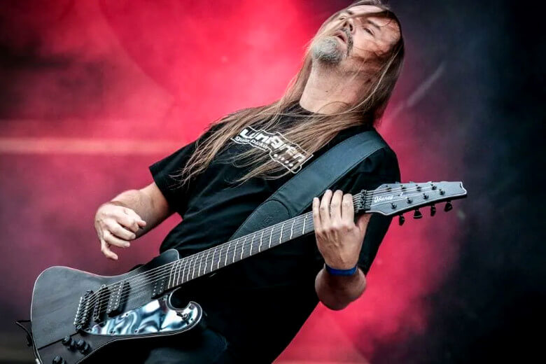 Fredrik Thordendal mit seiner Ibanez FTM33