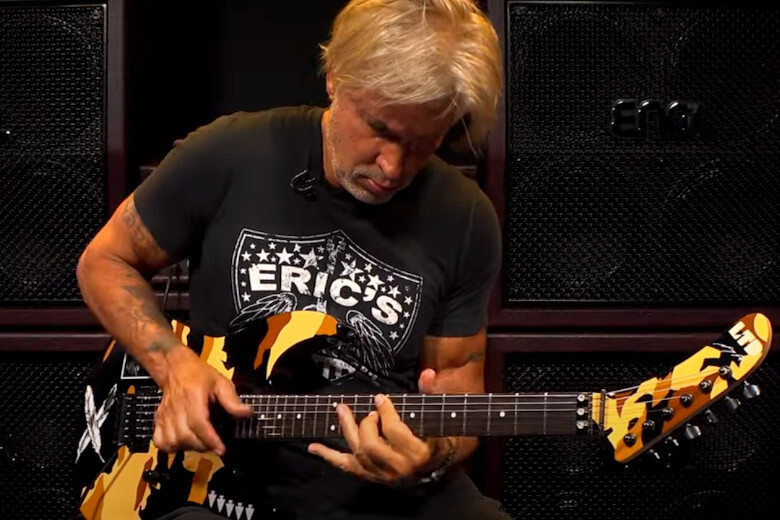George Lynch mit seiner ESP LTD GL Desert Eagle