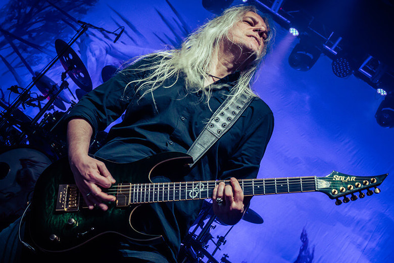 Marcus Siepen mit seiner Solar Guitars S1.6MS Signature