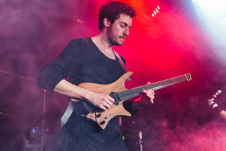 Plini mit seiner Strandberg Boden Prog NX 6