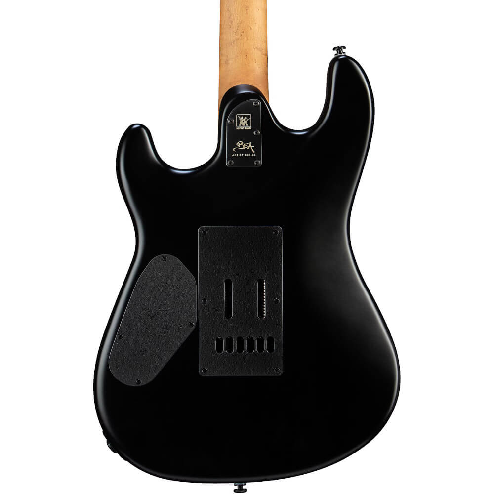 Rabea Massaad Music Man Signature Sabre Vileblood Bild 04