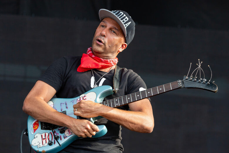 Tom Morello mit seiner Fender Strat Arm The Homeless